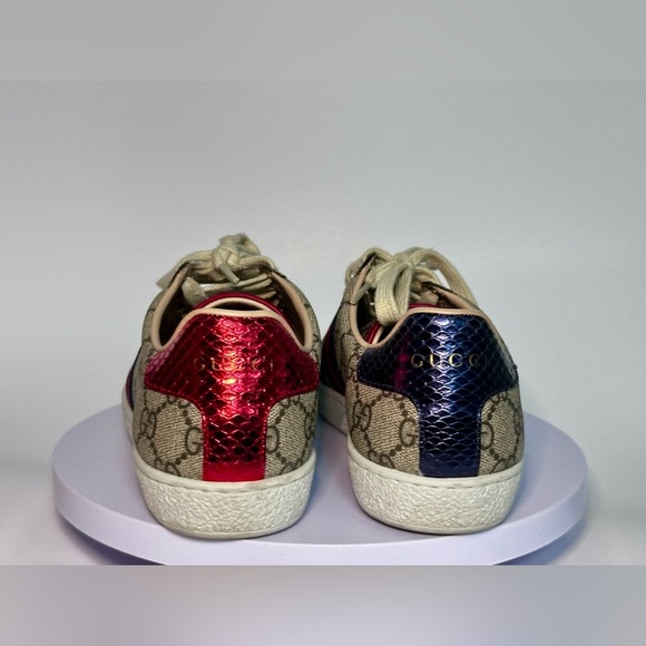Gucci Women's Ace GG Supreme Low Top Sneakers - Picture 5 of 14
